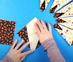 How to make a fold and stitch wreath (10)-min