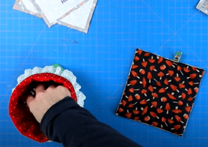 How to make a fold and stitch wreath (8)-min